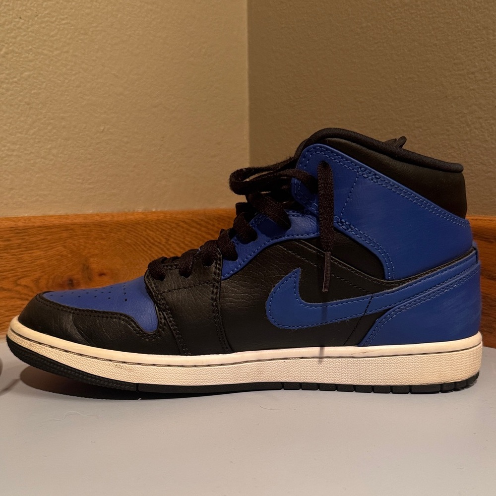 Nike Jordan 1 Mid Hyper Royal men’s 8.5 - Picture 3 of 9